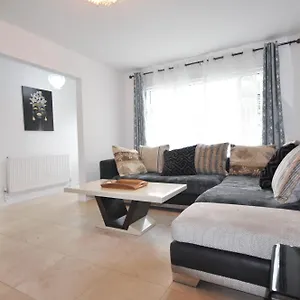 Apartment Modern 2 Bed, Luton (Bedfordshire)