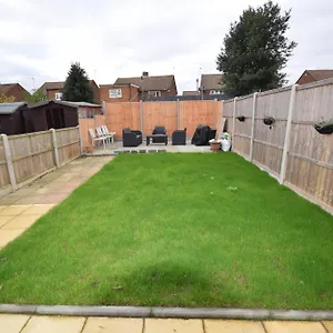 Apartment Jesswood Properties: Bright With Airport Proximity, Luton (Bedfordshire)